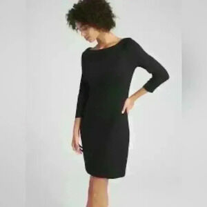 NWT Gap sz XS Black knee-length sheath dress with 3/4 sleeve and bateau neckline